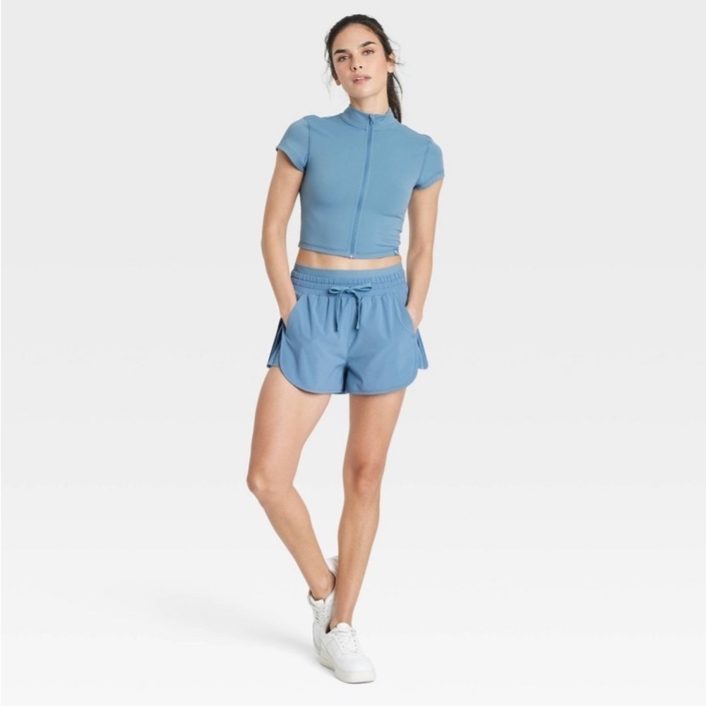 Women's Mid-Rise Micro-Pleated Shorts
2.5" - All In Motion™ new